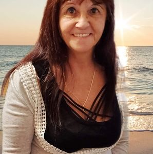 Meet your Posher, Louise